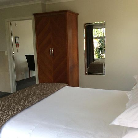 City Corporate Motor Inn Palmerston North Buitenkant foto